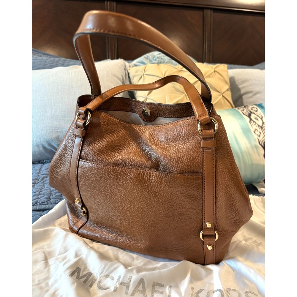 Michael Kors Carrie Large Pebbled Leather Tote Bag Luggage Brown Gold Hardware - Picture 3 of 16